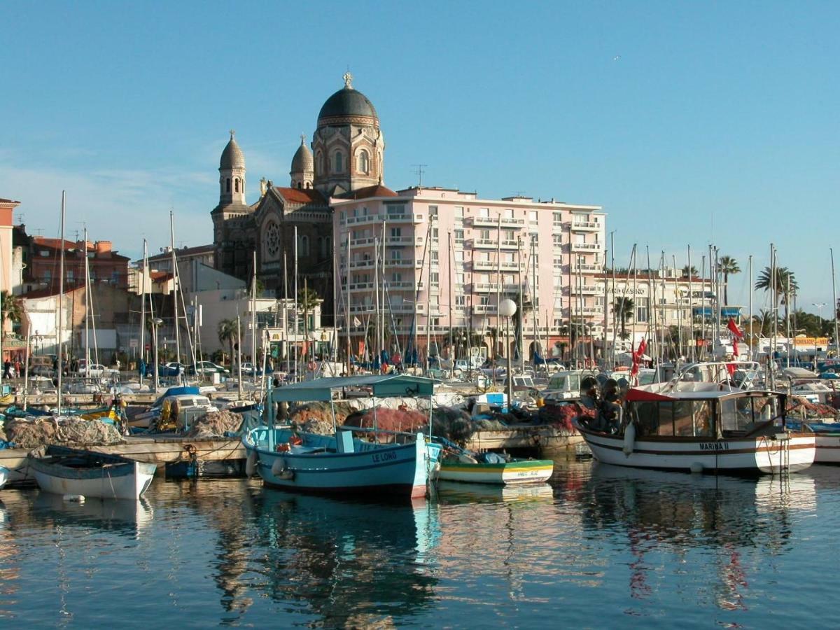 123 Sadi Carnot, Classe 2 Etoiles Saint-Raphaël Exterior foto
